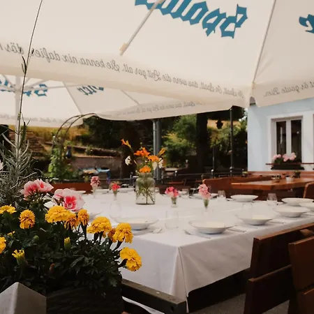 فندق Bayerischer Hof سبالت