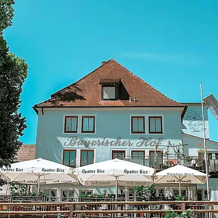 Bayerischer Hof 3*