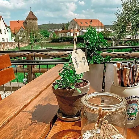 Bayerischer Hof 3*